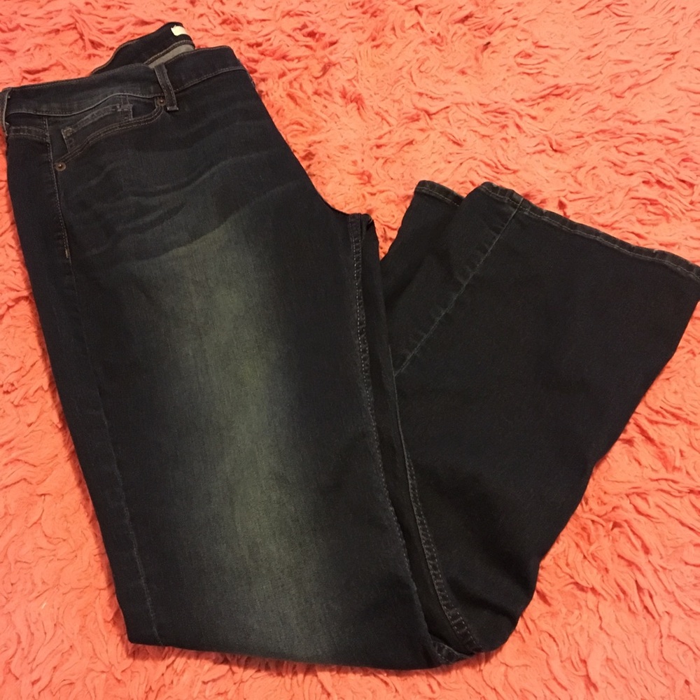 524 Bootcut Levi’s Jeans